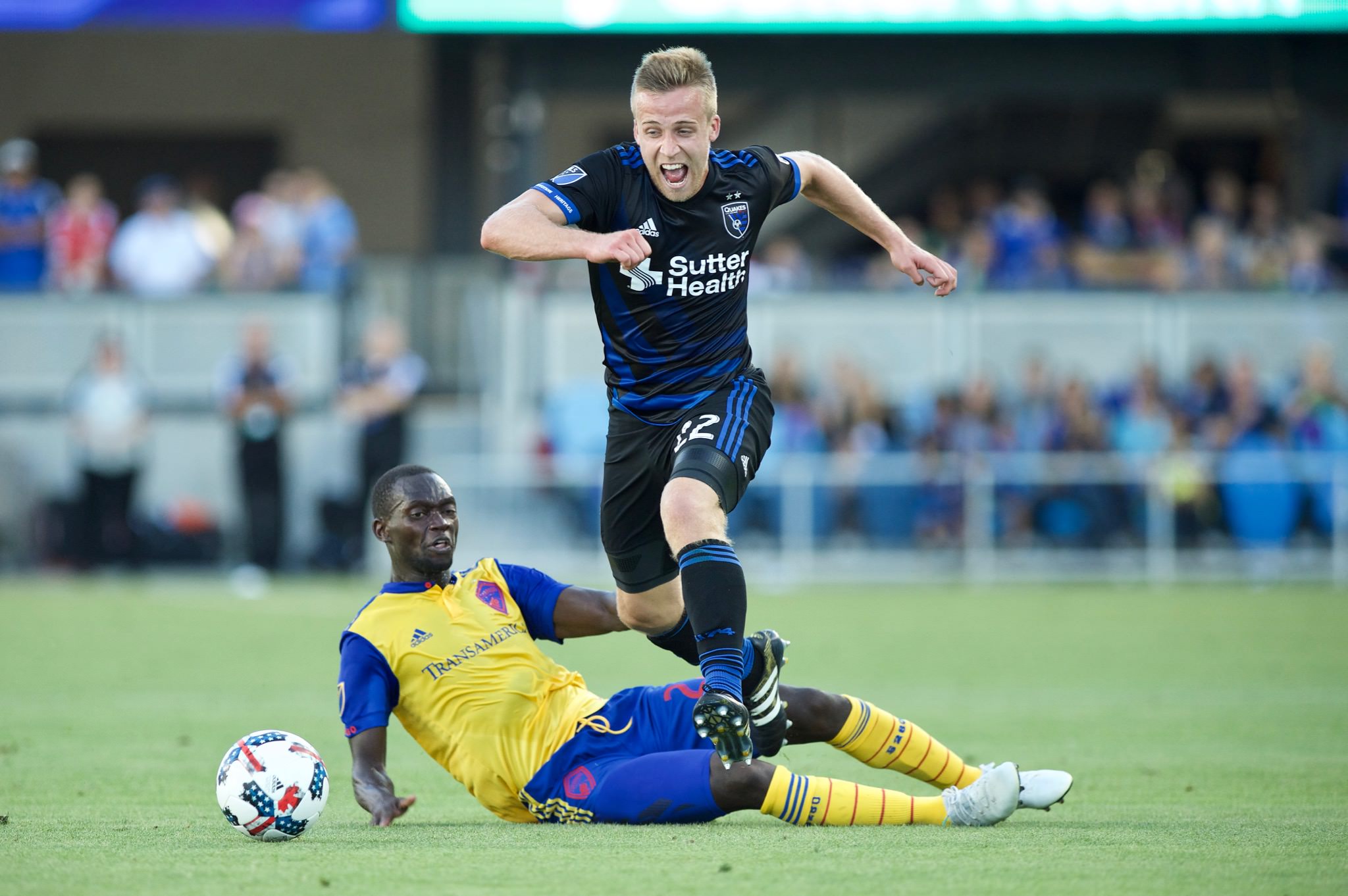 冯潇霆：国青被淘汰不能去怪某一个人，也不要去网暴一个人.